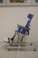 Учебное место учащегося с нарушением ОДА (р. гр. 1,15-1,6 м, столешница из фанеры) - fgospostavki.ru - Ялуторовск